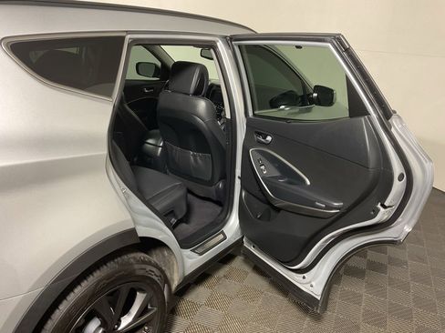 Used 2018 Hyundai Santa Fe Sport image 33