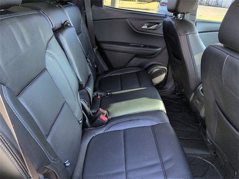 Used 2022 Chevrolet Blazer LT image 11