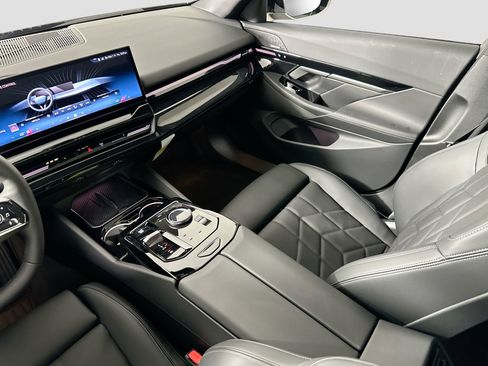 New 2026 BMW 530i xDrive w/ Premium Package image 24