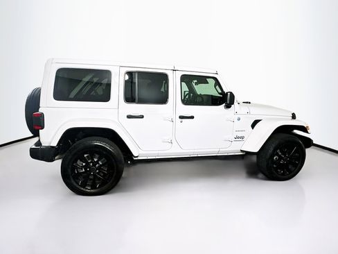 Used 2024 Jeep Wrangler Sahara w/ Technology Group image 10