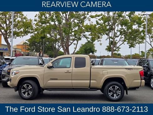 Used 2016 Toyota Tacoma TRD Sport w/ Towing Package RWD image 7
