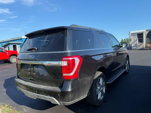 Used 2019 Ford Expedition XLT w/ Equipment Group 202A AWD/4WD image 4