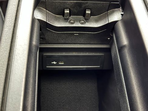 Used 2021 Mercedes-Benz A 35 AMG 4MATIC image 35