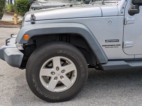 Used 2017 Jeep Wrangler Unlimited Sport w/ Quick Order Package 24S AWD/4WD image 14