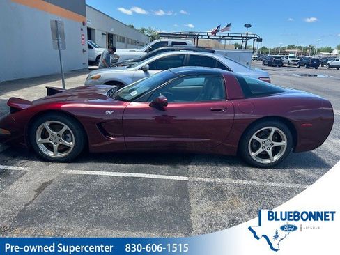 Used 2003 Chevrolet Corvette Coupe w/ Preferred Equipment Group RWD image 1