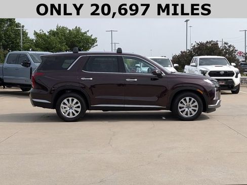 Used 2024 Hyundai Palisade SEL FWD image 4