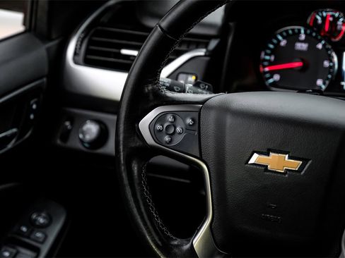 Used 2019 Chevrolet Tahoe LT image 14