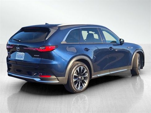 Certified 2024 MAZDA CX-90 Plug-In Hybrid w/ Premium Pkg image 4