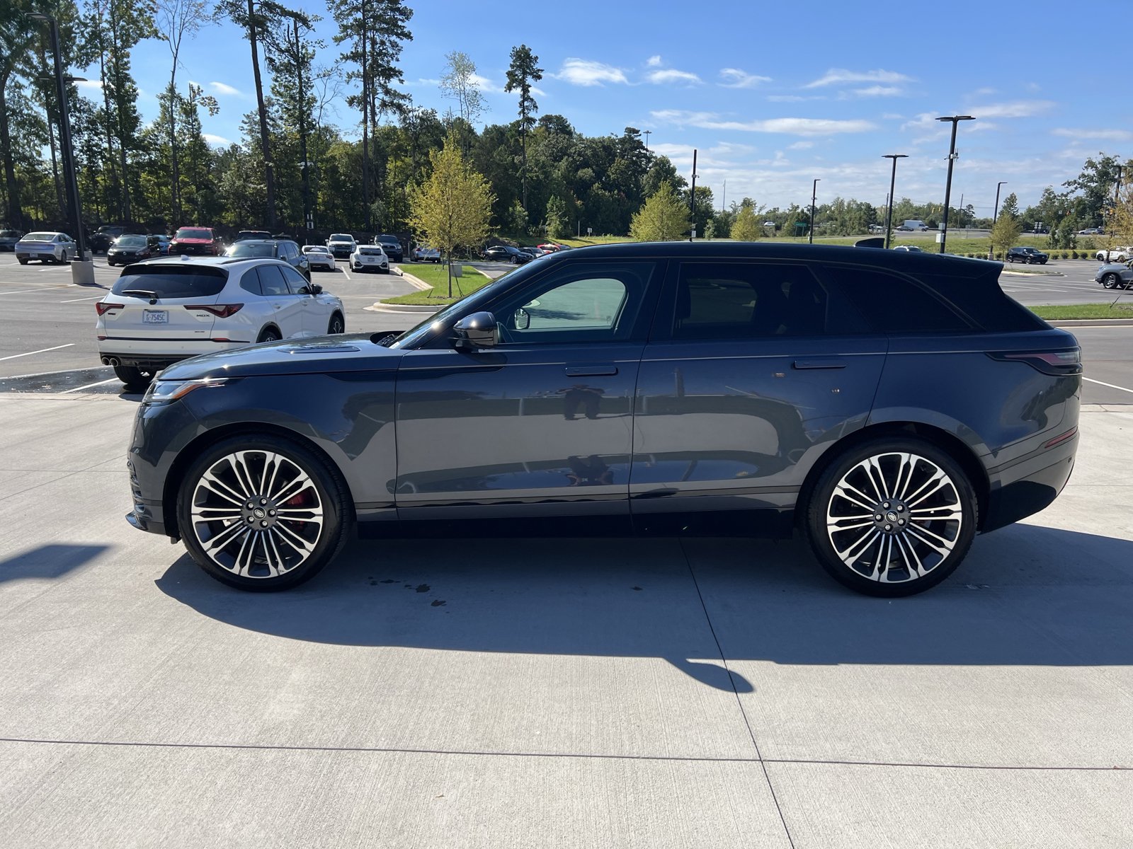 Used 2024 Land Rover Range Rover Velar Dynamic SE AWD/4WD image 5