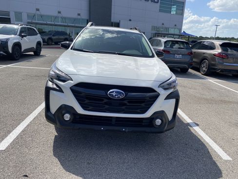 Used 2024 Subaru Outback Premium w/ Popular Package #1A AWD/4WD image 3