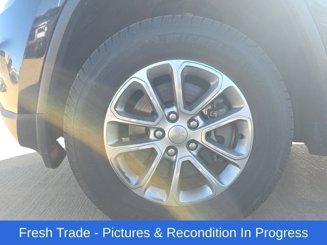 Used 2016 Jeep Grand Cherokee Limited AWD/4WD image 10
