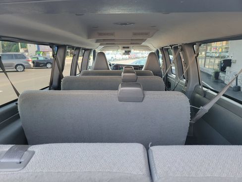 Used 2020 Chevrolet Express 3500 LT w/ LT Preferred Equipment Group RWD image 13