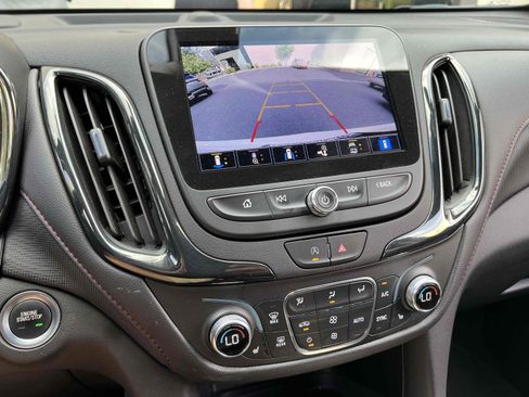 Used 2023 Chevrolet Equinox RS w/ RS Leather Package image 6