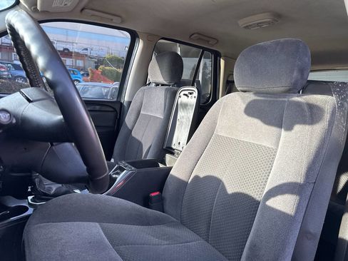 Used 2008 GMC Envoy SLE image 23