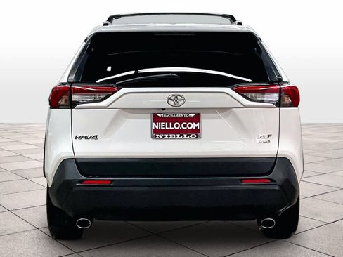 Used 2019 Toyota RAV4 XLE Premium w/ Cold Weather Package image 7