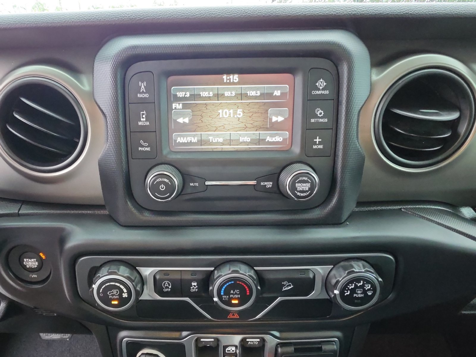 Used 2019 Jeep Wrangler Unlimited Sport S AWD/4WD image 16