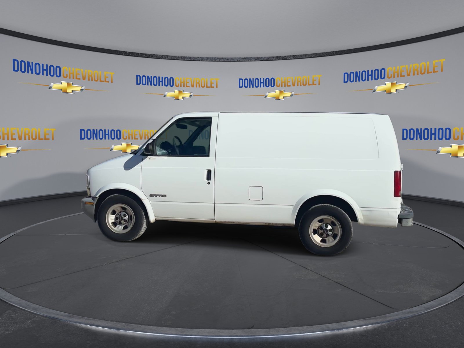 Used 2001 GMC Safari RWD image 9