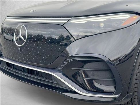 Used 2023 Mercedes-Benz EQS 580 4MATIC SUV image 27
