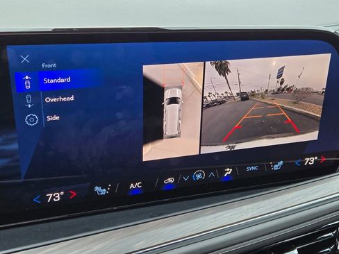 New 2025 Chevrolet Suburban LT w/ Comfort Package AWD/4WD image 13