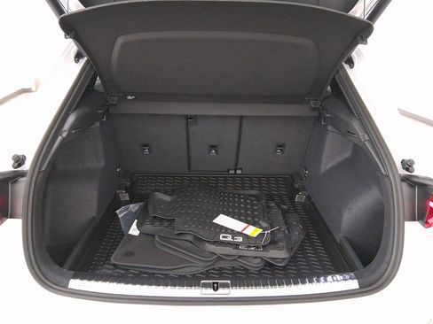 New 2025 Audi Q3 2.0T Premium image 26