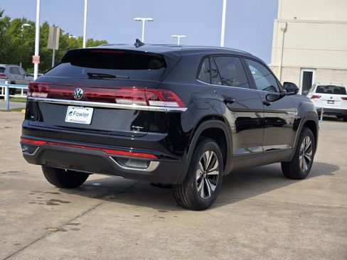 New 2026 Volkswagen Atlas Cross Sport SE image 4