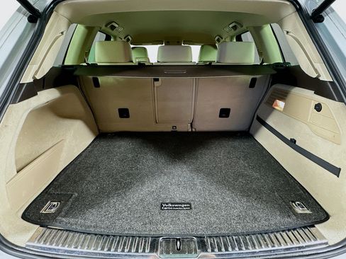 Used 2016 Volkswagen Touareg Sport image 27