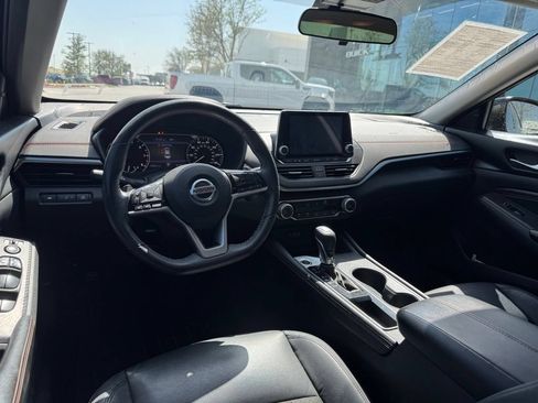 Used 2021 Nissan Altima 2.5 SR FWD image 3