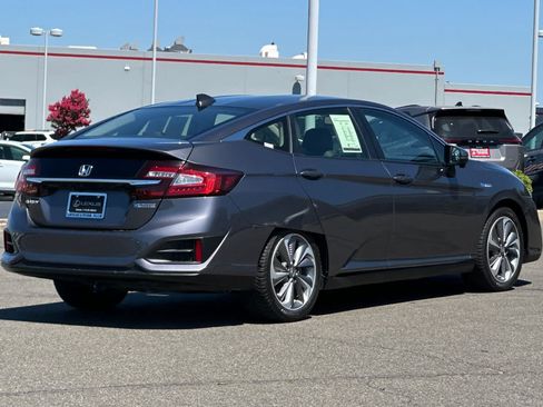 Used 2020 Honda Clarity Plug-In Hybrid image 2