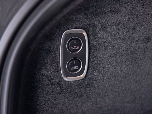 New 2026 Aston Martin DBX 707 image 17