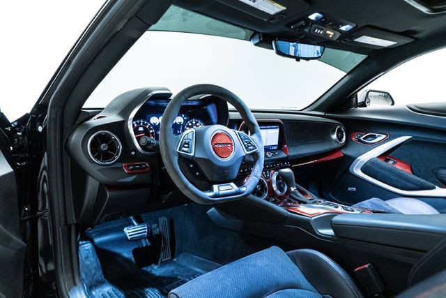 Used 2019 Chevrolet Camaro ZL1 RWD image 22