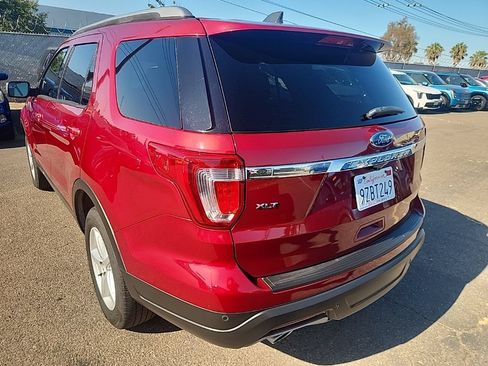 Used 2018 Ford Explorer XLT FWD image 12