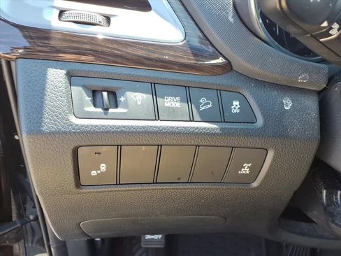 Used 2017 Hyundai Santa Fe Sport 2.0T AWD/4WD image 19