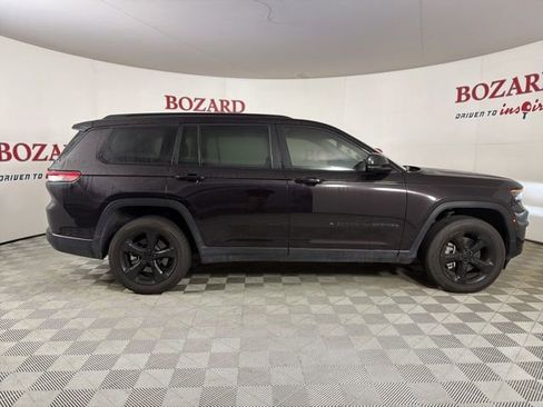 Used 2022 Jeep Grand Cherokee L Limited w/ Black Appearance Package image 9