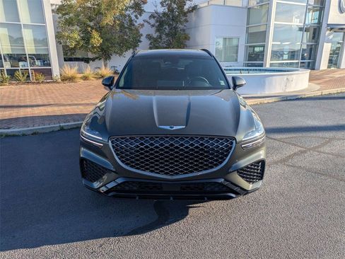 Used 2025 Genesis GV70 3.5T Sport image 10