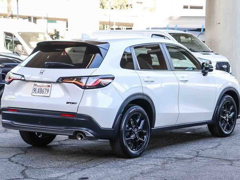 Used 2024 Honda HR-V Sport image 4