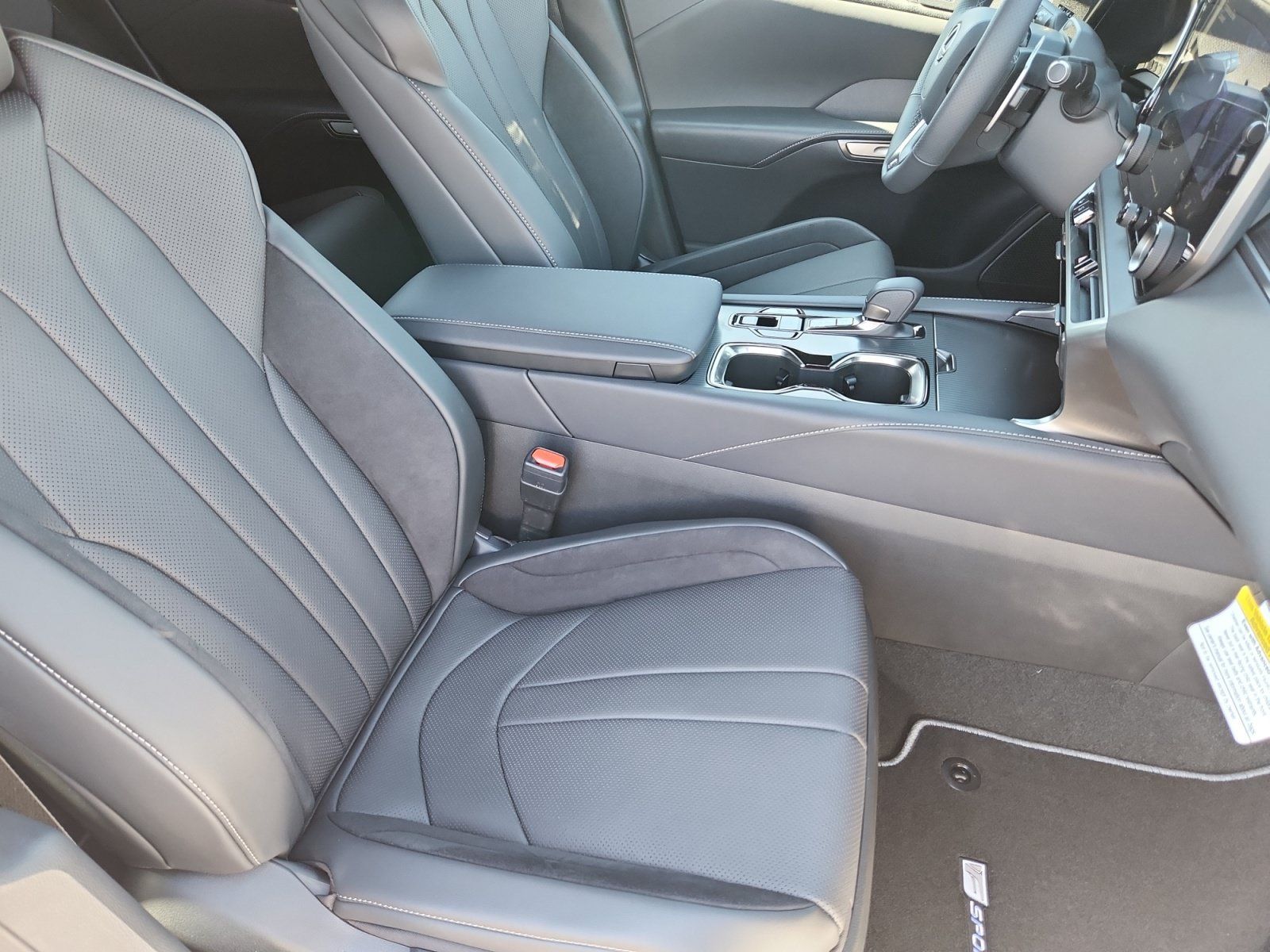 New 2026 Lexus RX 500h F Sport AWD/4WD image 16