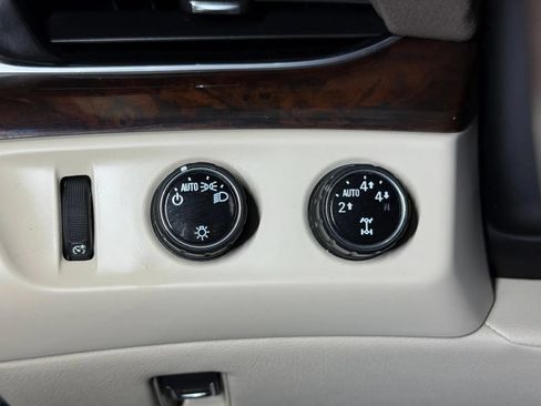 Used 2015 Cadillac Escalade Premium AWD/4WD image 36