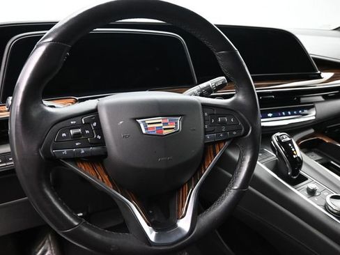 Used 2021 Cadillac Escalade ESV Luxury AWD/4WD image 12