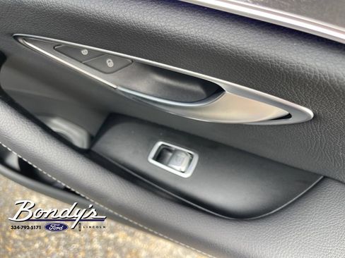 Used 2022 Mercedes-Benz E 350 Sedan image 20