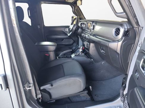 Used 2021 Jeep Wrangler Unlimited Sahara image 23