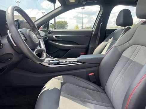 Used 2022 Hyundai Sonata SEL Plus w/ Preferred Accessory Package FWD image 18