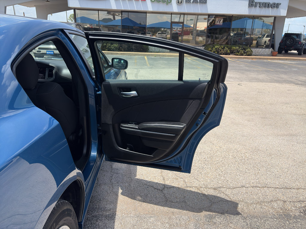 Used 2023 Dodge Charger SXT RWD image 13