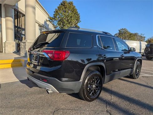 Used 2018 GMC Acadia SLT image 3