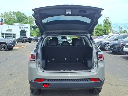 Certified 2022 Jeep Compass Trailhawk AWD/4WD image 7
