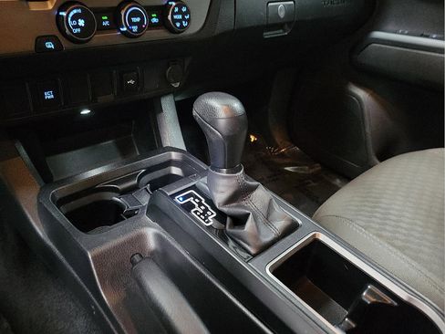 Certified 2022 Toyota Tacoma SR w/ SR Convenience Package RWD image 17