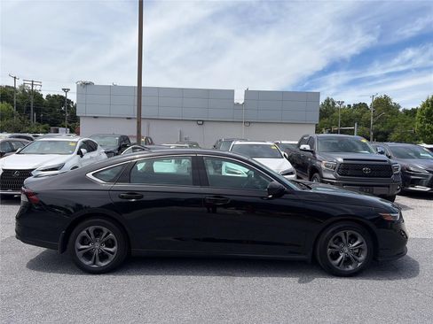 Used 2024 Honda Accord EX image 6