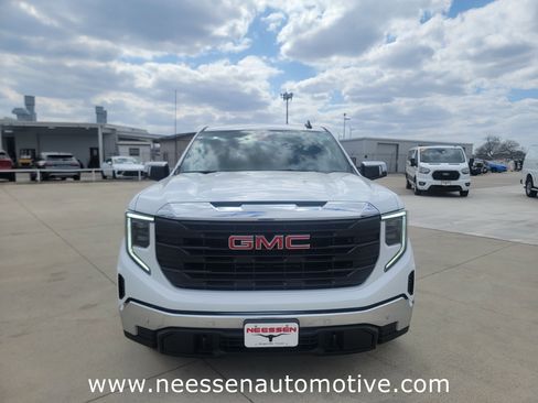 Used 2024 GMC Sierra 1500 Pro w/ Pro Value Package image 2