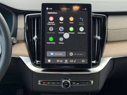 New 2026 Volvo XC90 T8 Plus AWD/4WD image 17