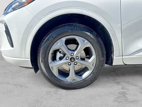 Certified 2024 Ford Escape ST-Line w/ Tech Pack #1 AWD/4WD image 17