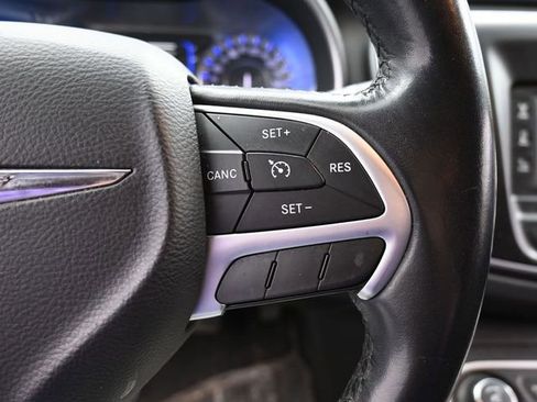 Used 2015 Chrysler 200 Limited w/ Convenience Group image 14